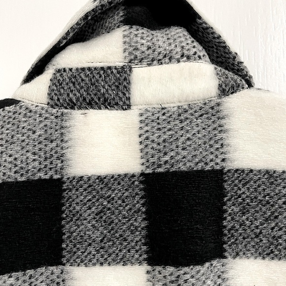 Cropped Checked Print Jacket - Picture 14 of 16